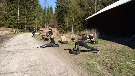 Jogg till ladan vid Sandemar med däck