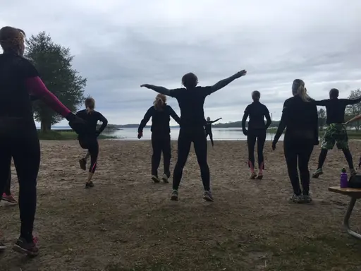 Årets första dopp avklarat, och det tackar vi BootCamp Dalarö för!