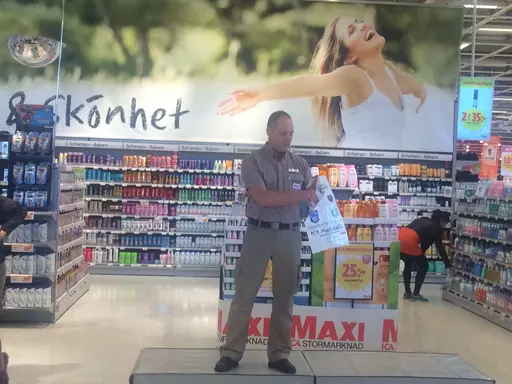 Järla IF FK Herr representerade Järla vid föreningens dag på ICA MAXI Nacka.