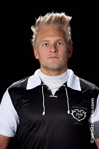 Huvudtränare(Herr) David "Texas" Eriksson(bilden) och Huvudtränare(Dam) Tommy Nordmark klara för Järla Football Camp!