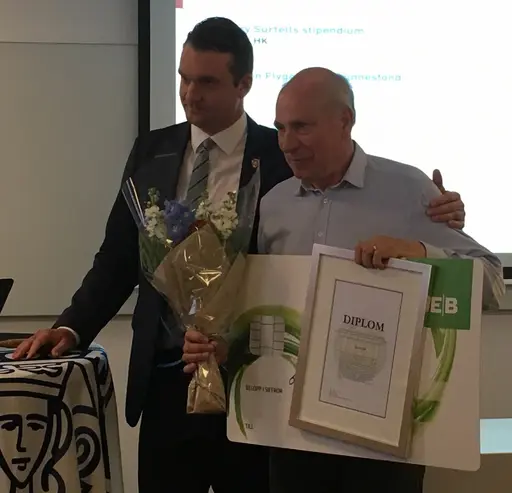 Vår ordförande Leif Halvorsen med Daniel Lindholm från Stockholms Ishockeyförbund.