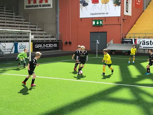 Oroliga tränare och avslappnade Kronängsproffs!!
