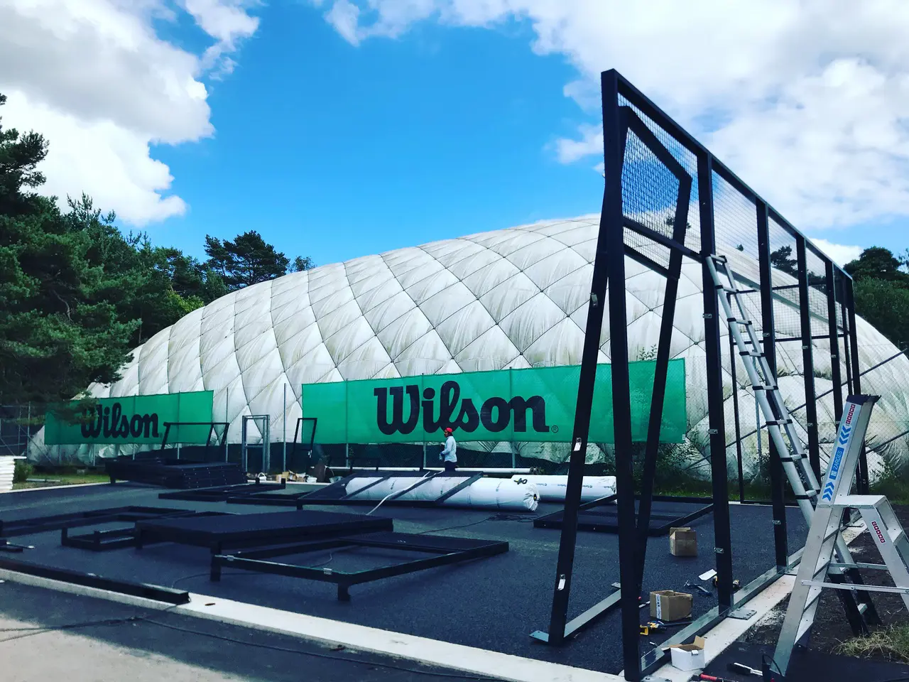 Padelbygget snart fullbordat!