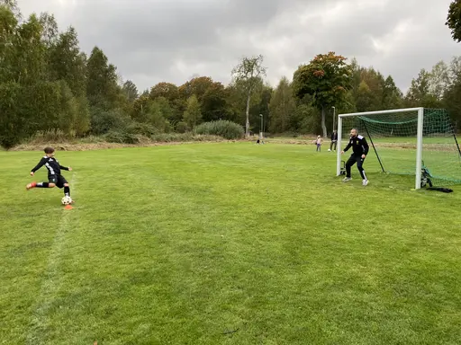 Avslutningslekar med hela gänget höst 2020.