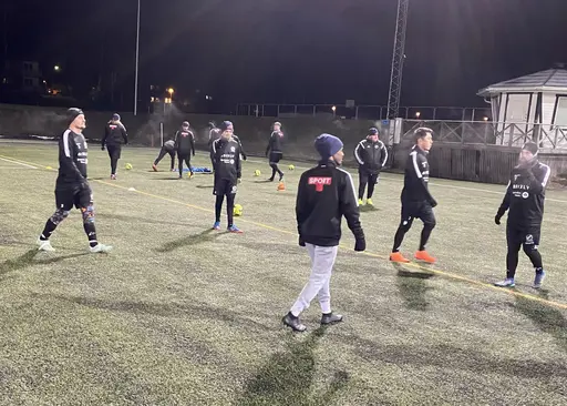 20 spelare och 4 ledare trotsade januarikylan denna kväll.