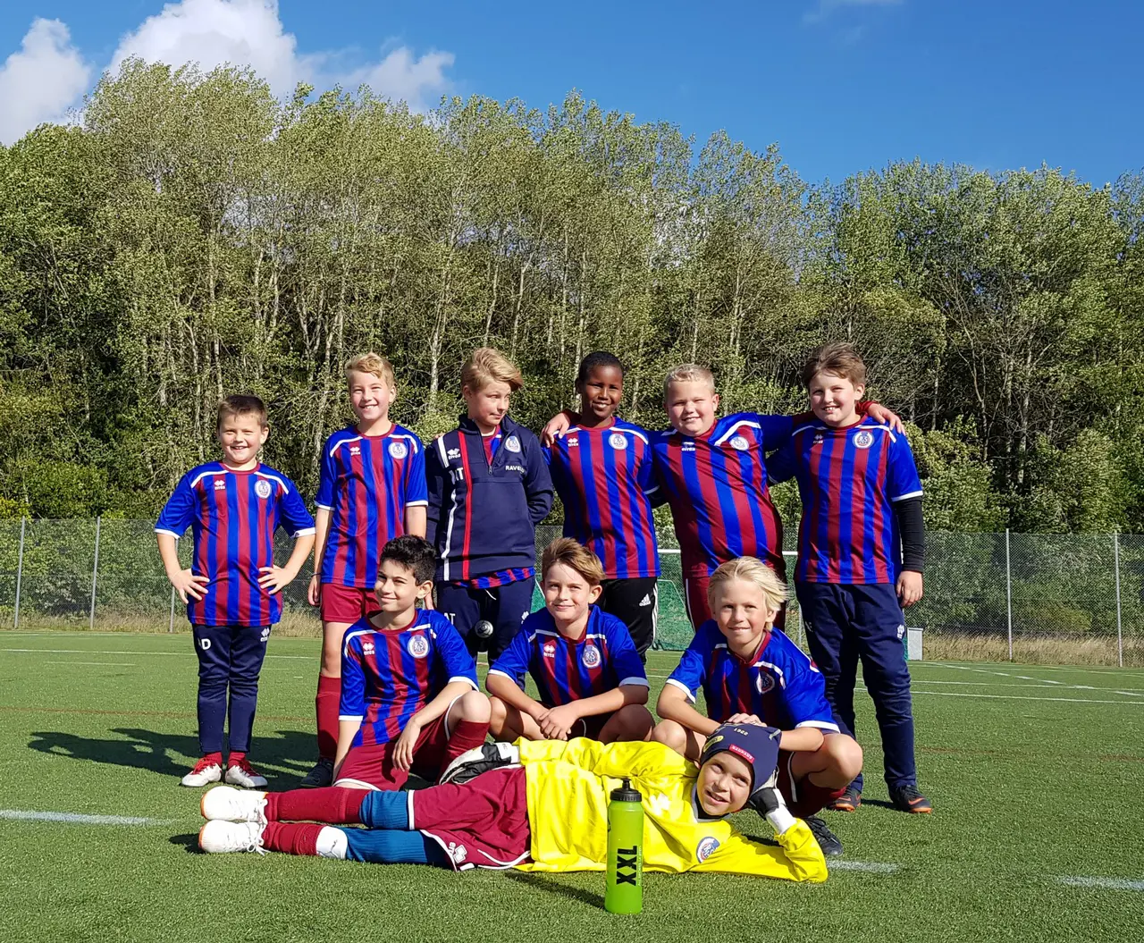 Glada miner efter en jämn match mot IFK Lidingö