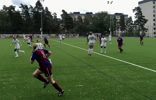 En av Rotans anfallsförsök och Angel får behandling av Lisa