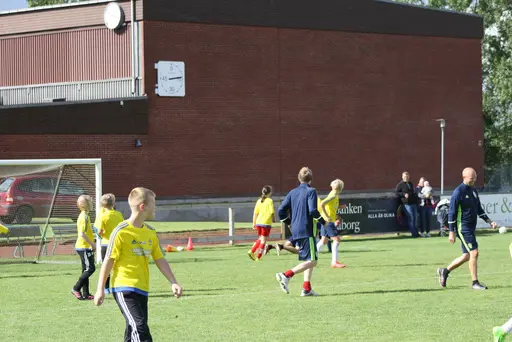 Söndagen avslutades med matcher för alla lagen blandat med "ösregn" och prisutdelning!