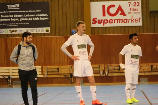 Lite matchbilder signerade Enis, Alush, Anton och säkert nån mer som fotade........