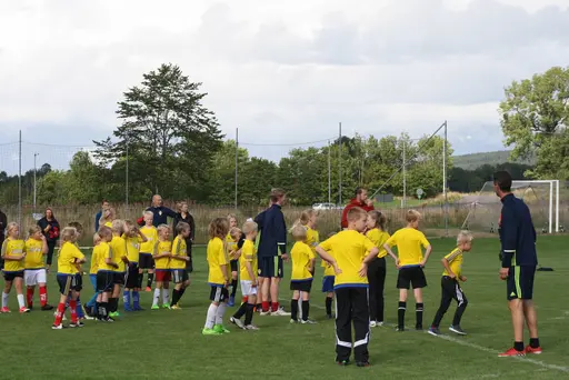 Söndagen avslutades med matcher för alla lagen blandat med "ösregn" och prisutdelning!