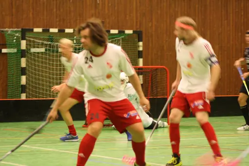 Lite blandade matchbilder och de var en match helt i publikens match........