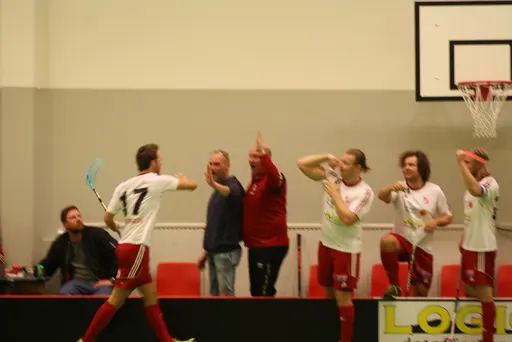 Lite blandade matchbilder och de var en match helt i publikens match........