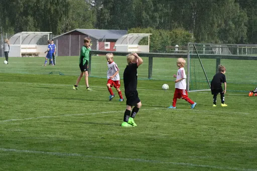 Bra och jämna matcher, återväxten är tryggad :). 