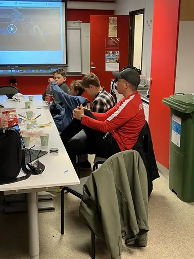 Kvällens deltagare vid matchledarutbildningen