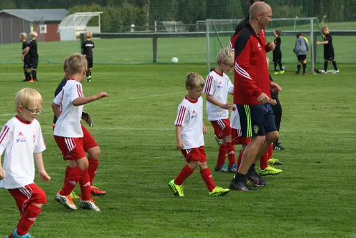Bra och jämna matcher, återväxten är tryggad :). 