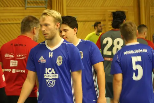 Lite matchbilder signerade Enis, Alush, Anton och säkert nån mer som fotade........