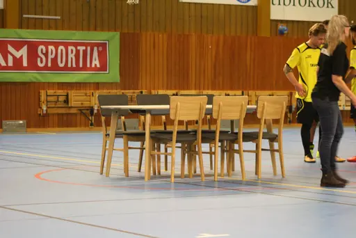 Lite matchbilder signerade Enis, Alush, Anton och säkert nån mer som fotade........