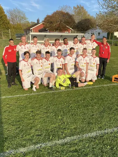Lite matchbilder från Varnhems IF - Kinne-Vedums IF U