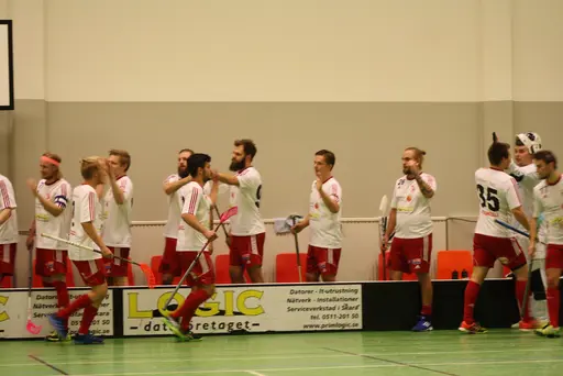 Lite blandade matchbilder och de var en match helt i publikens match........