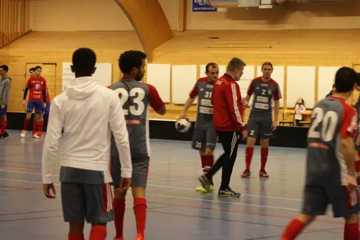 Lite bilder signerade Fatma Gutic