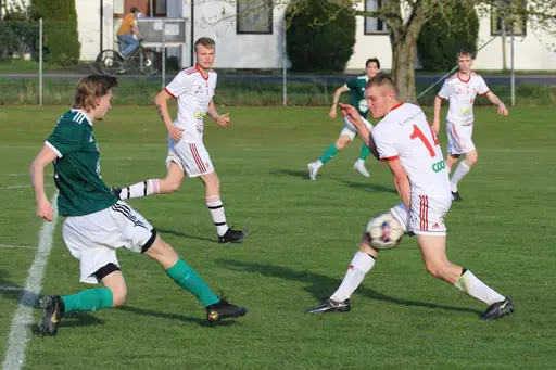 Lite matchbilder från Varnhems IF - Kinne-Vedums IF U