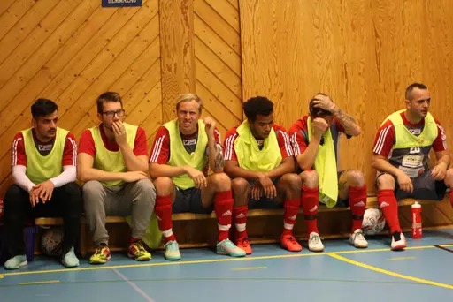 Lite matchbilder signerat Javid som var fotograf 