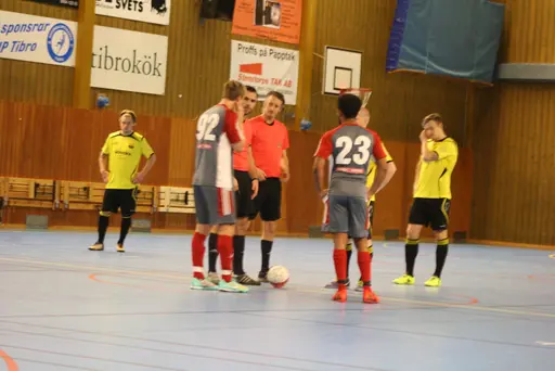 Lite matchbilder signerade Enis, Alush, Anton och säkert nån mer som fotade........