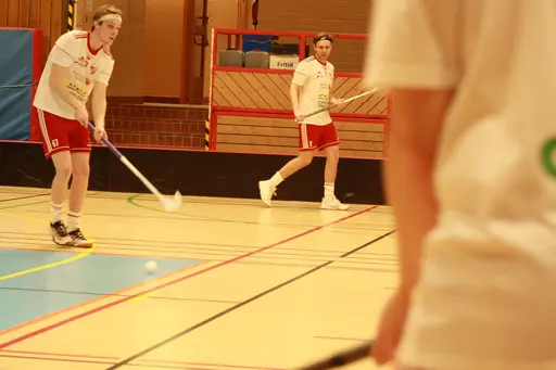 Full fart från första nedsläpp, inte många lag som tvingat hemmalaget ta en timeout