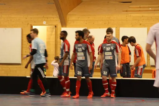 Lite bilder signerade Fatma Gutic