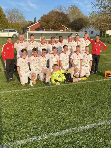 Lite matchbilder från Varnhems IF - Kinne-Vedums IF U