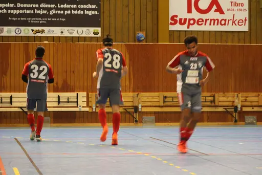 Lite matchbilder signerade Enis, Alush, Anton och säkert nån mer som fotade........