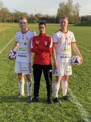 Lite matchbilder från Varnhems IF - Kinne-Vedums IF U
