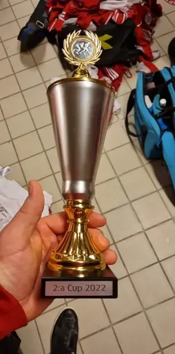 Efter en lång dag med många matcher knep killarna silverbucklan!