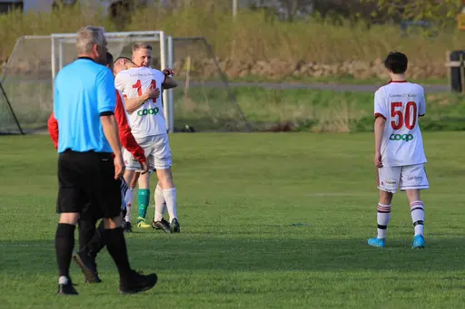 Lite matchbilder från Varnhems IF - Kinne-Vedums IF U