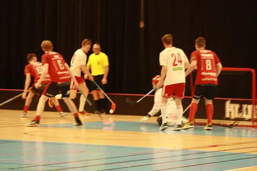 Full fart från första nedsläpp, inte många lag som tvingat hemmalaget ta en timeout