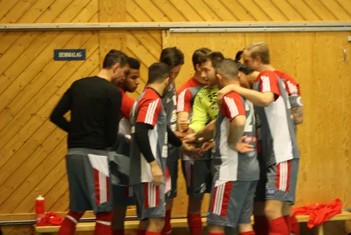 Lite matchbilder signerade Enis, Alush, Anton och säkert nån mer som fotade........