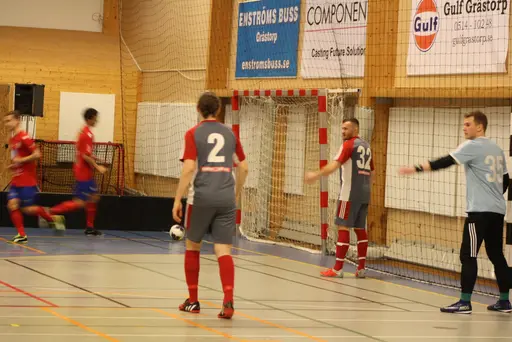 Lite bilder signerade Fatma Gutic