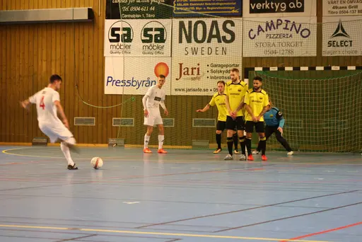 Lite matchbilder signerade Enis, Alush, Anton och säkert nån mer som fotade........