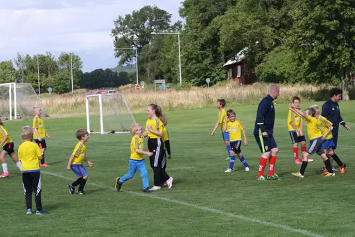 Söndagen avslutades med matcher för alla lagen blandat med "ösregn" och prisutdelning!