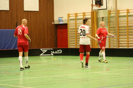 Kul match mellan 2 duktiga lag, Varnhems kilarna fick jobba i uppförsbacke men vände i tredje perioden och vann!