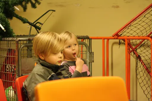 Kul match mellan 2 duktiga lag, Varnhems kilarna fick jobba i uppförsbacke men vände i tredje perioden och vann!