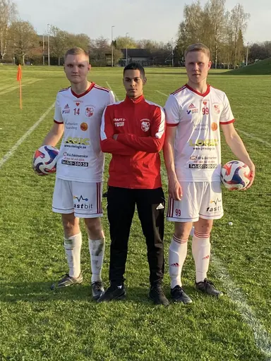Lite matchbilder från Varnhems IF - Kinne-Vedums IF U