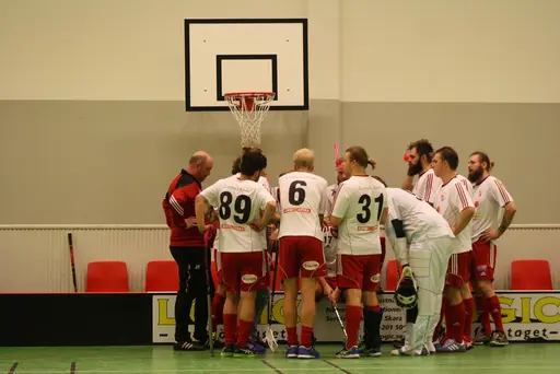 Lite blandade matchbilder och de var en match helt i publikens match........