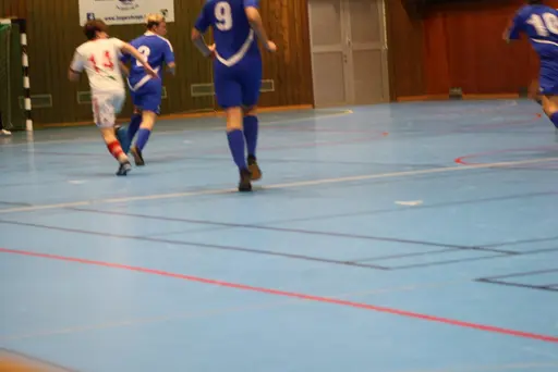 2 lag i olika grupper, drygt 20 spelare och 13 pinnar på 6 matcher!