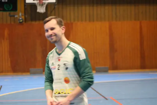2 lag i olika grupper, drygt 20 spelare och 13 pinnar på 6 matcher!