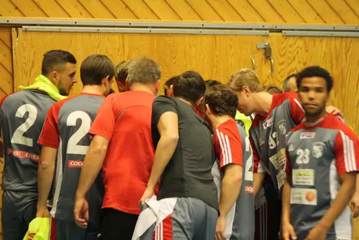 Lite matchbilder signerat Javid som var fotograf 