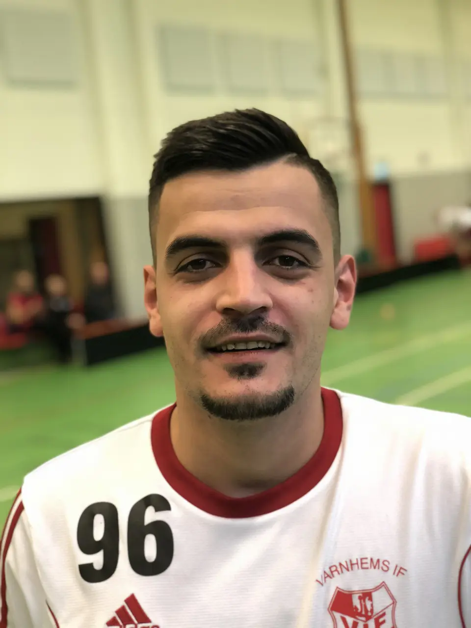 Alush Jusufi, taggad för seriepremiär och en fortsättning i VIF.