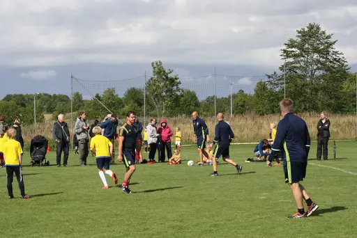 Söndagen avslutades med matcher för alla lagen blandat med "ösregn" och prisutdelning!
