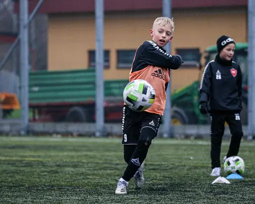 För att avsluta 2020 på bästa sätt tog vi in Jesper ifrån Coerver coaching Skåne/Blekinge och använde @posterlach för att hjälpa oss med professionella bilder.