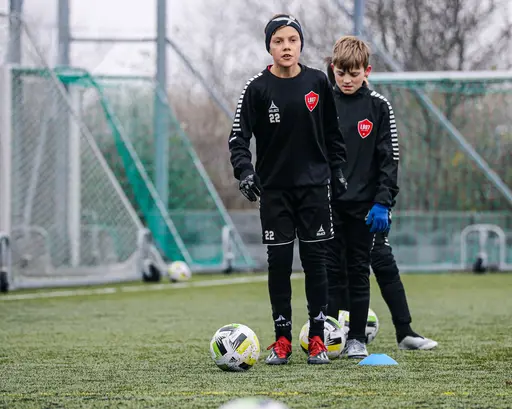 För att avsluta 2020 på bästa sätt tog vi in Jesper ifrån Coerver coaching Skåne/Blekinge och använde @posterlach för att hjälpa oss med professionella bilder.